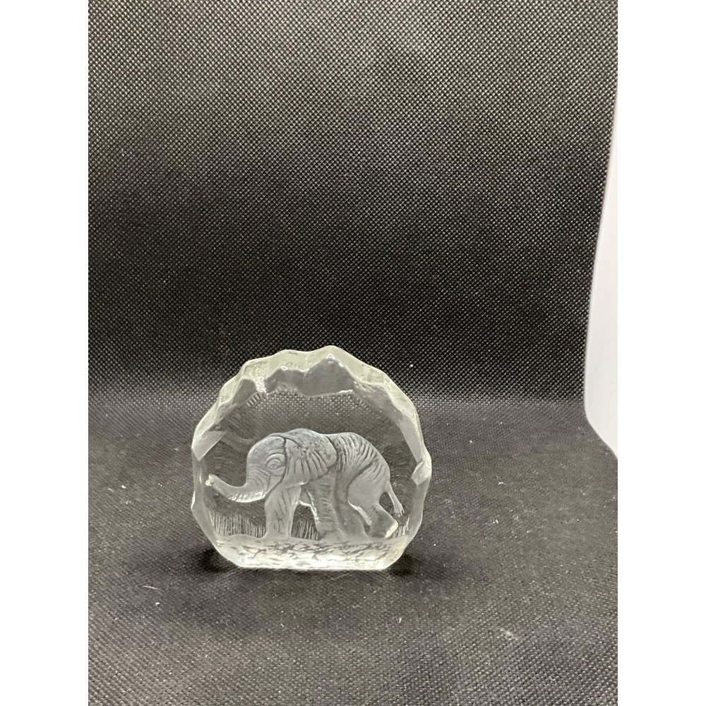 A Beautiful Crystal Elephant Scene Paper Weight w/Maker’s Sticker